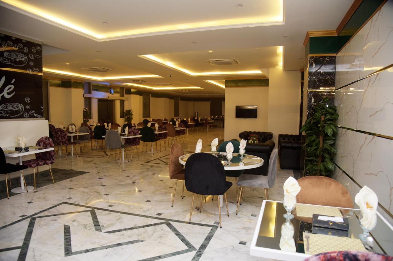 The Rich Hotel & Apartments Lahore Luaran gambar