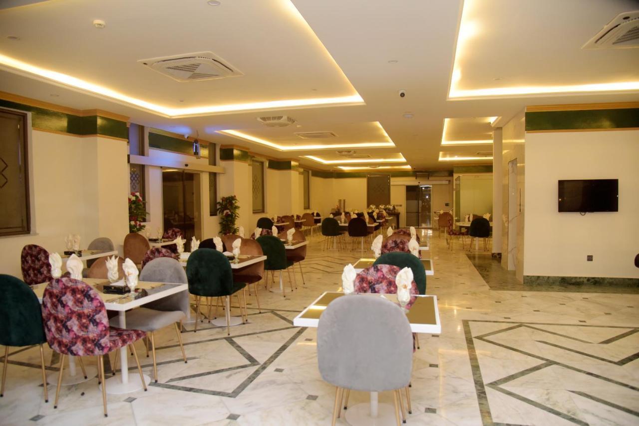The Rich Hotel & Apartments Lahore Luaran gambar