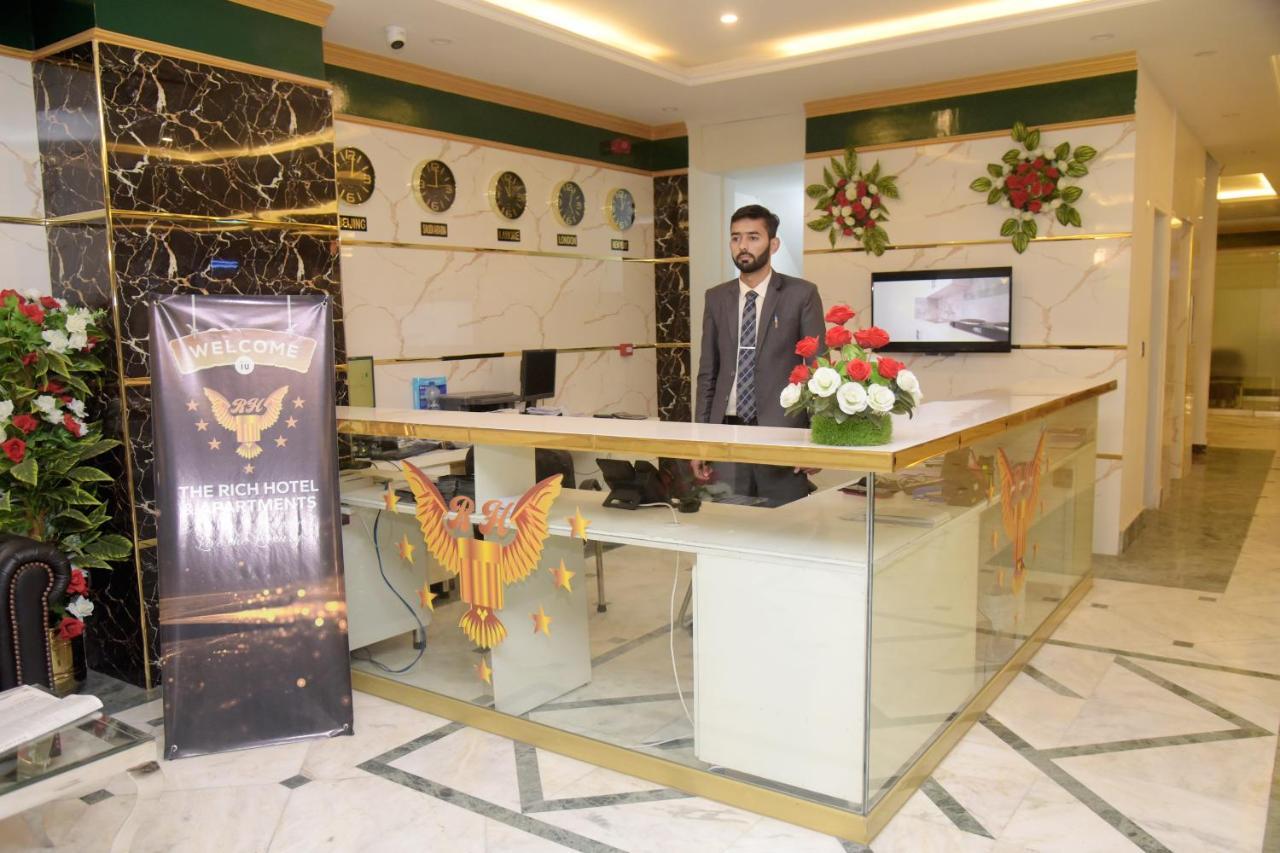The Rich Hotel & Apartments Lahore Luaran gambar