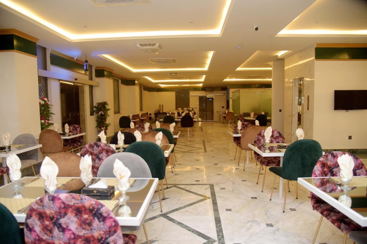 The Rich Hotel & Apartments Lahore Luaran gambar