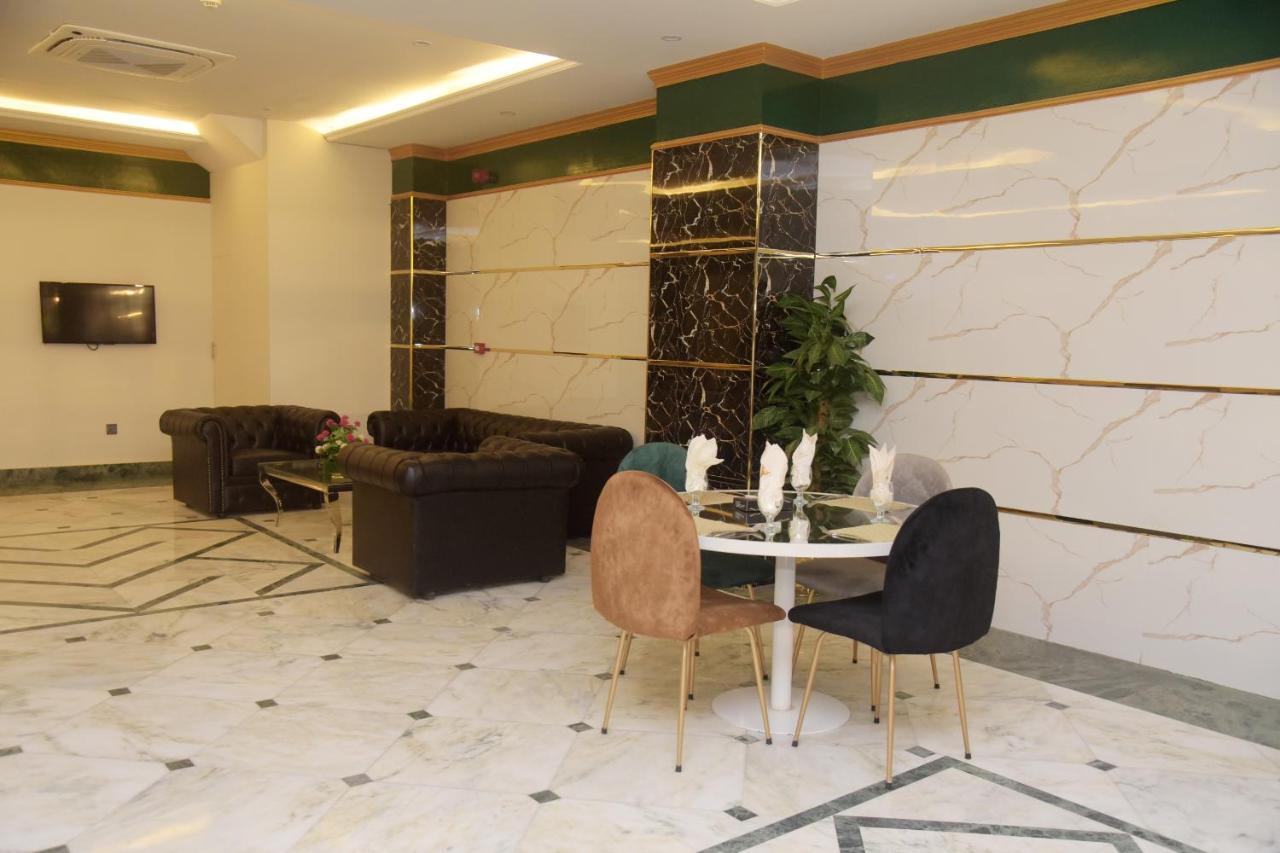 The Rich Hotel & Apartments Lahore Luaran gambar