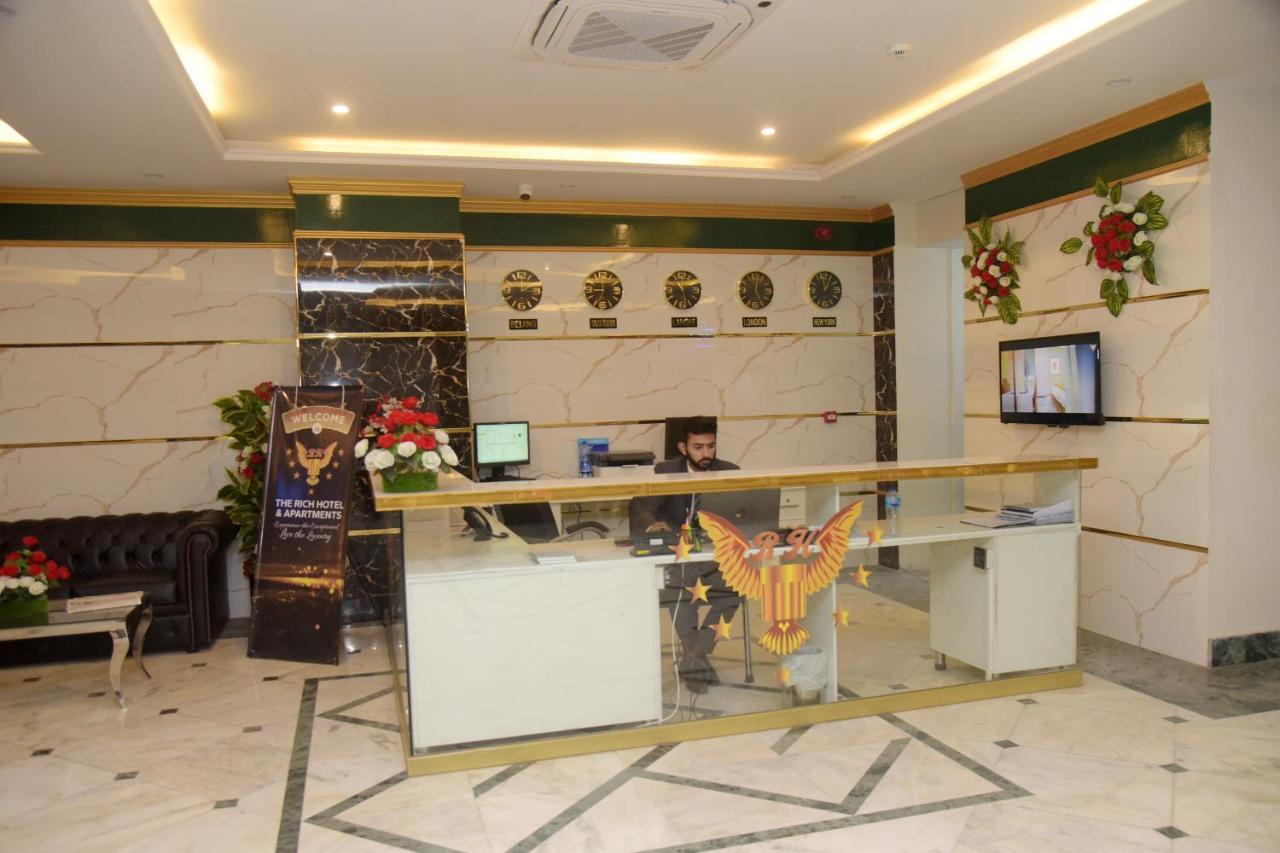 The Rich Hotel & Apartments Lahore Luaran gambar