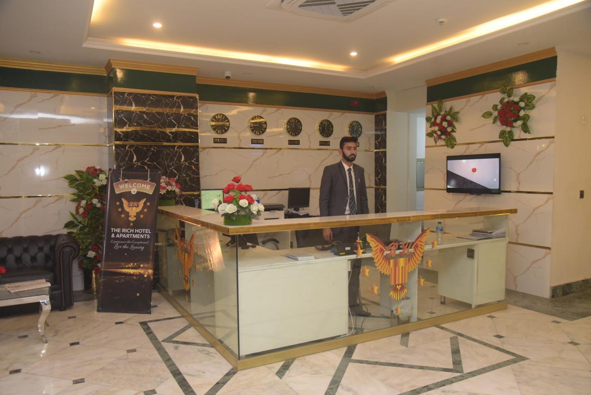 The Rich Hotel & Apartments Lahore Luaran gambar
